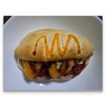 目玉焼きフライとボロニヤソーセージパン