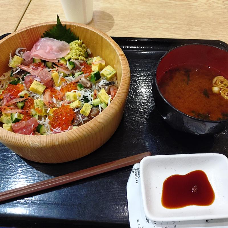 静岡丼(遠州濱乃屋 MAY ONE EKIMACHI WEST)