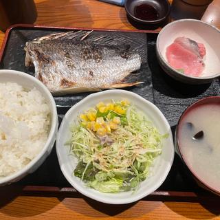 黒鯛塩焼き・小刺身