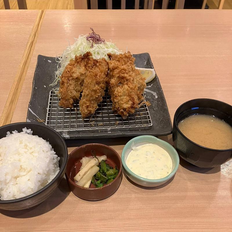 牡蠣フライ定食(とんかつ いなば和幸 田町店)