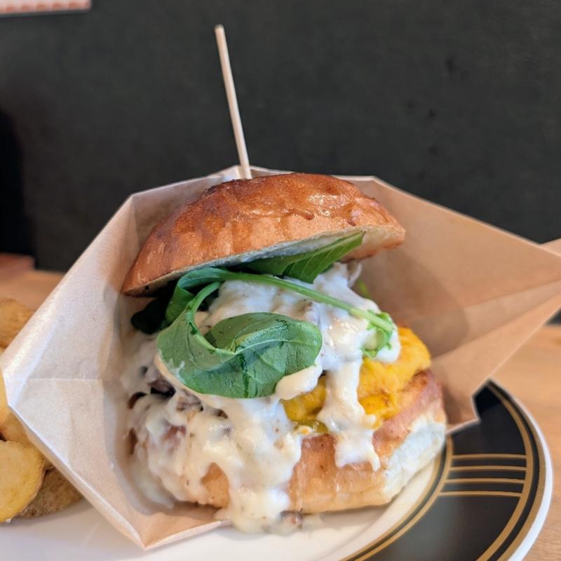 マッシュマッシュバーガー(GOBBL'IN BURGER&GRILL)