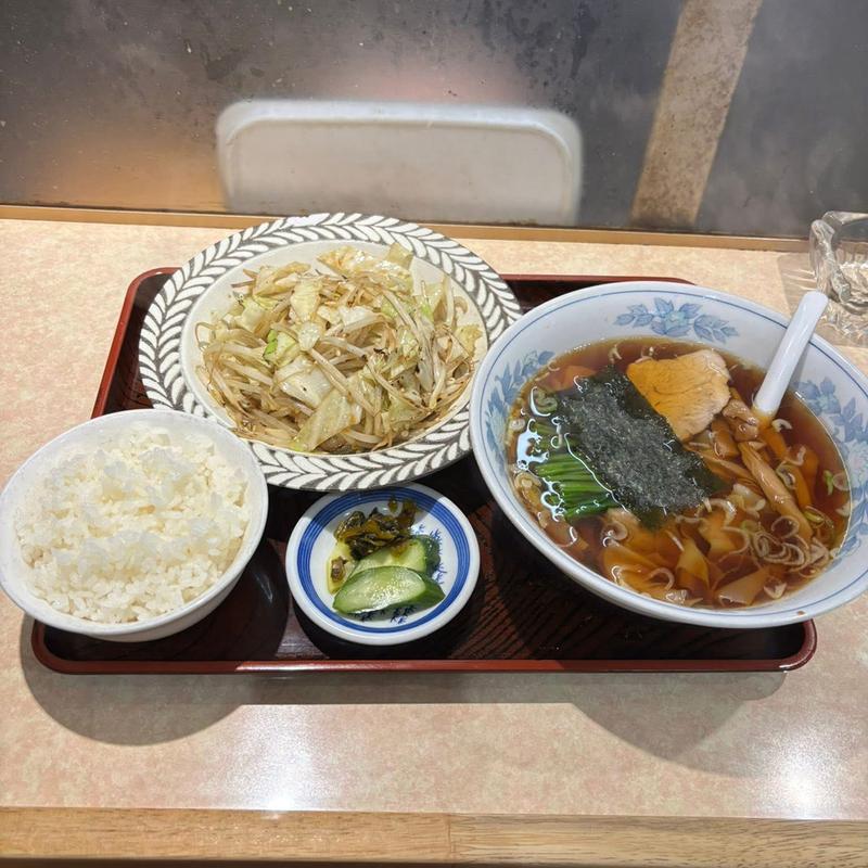 ラーメン野菜炒め付きランチ(香新 )