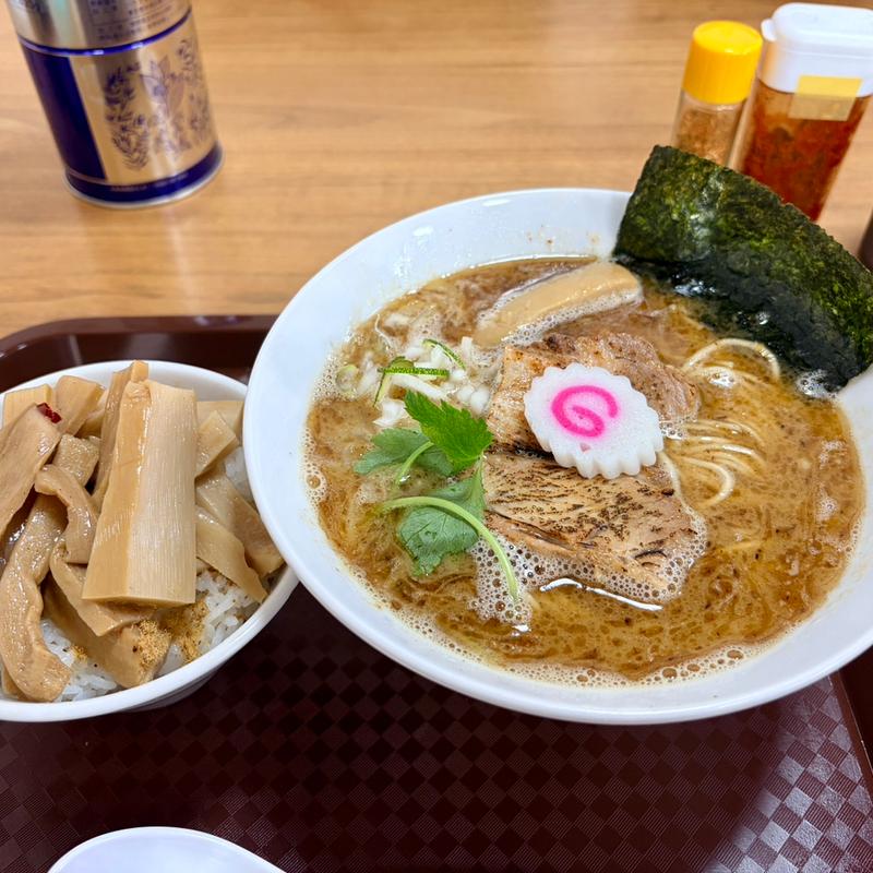 ラーメン中盛り＋メンマ丼(らーめん理庵)