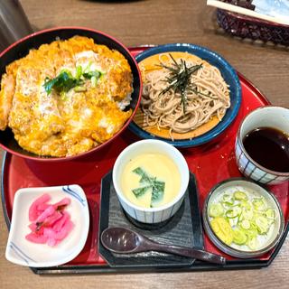 かつ丼と麺のセット　茶碗蒸し付
