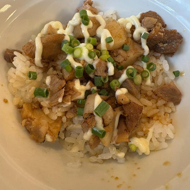 炙り肉めし(麺屋 寿)