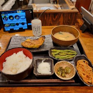 目抜 西京漬定食(しんぱち食堂 大門店)