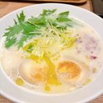 鶏白湯麺