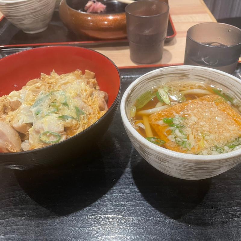 親子丼とミニうどん(甚八本店)