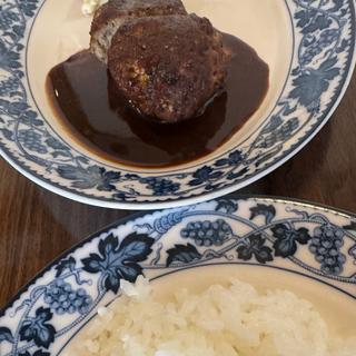ビーフハンバーグ(ニューとん )