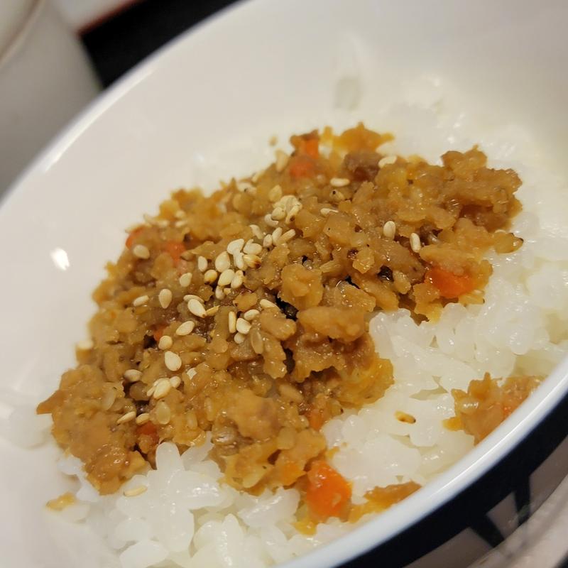 鶏そぼろご飯(かんだ　冨そば )