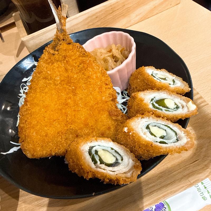 チキンチーズ大葉巻き&アジフライ定食(駅前やっぱ食堂)