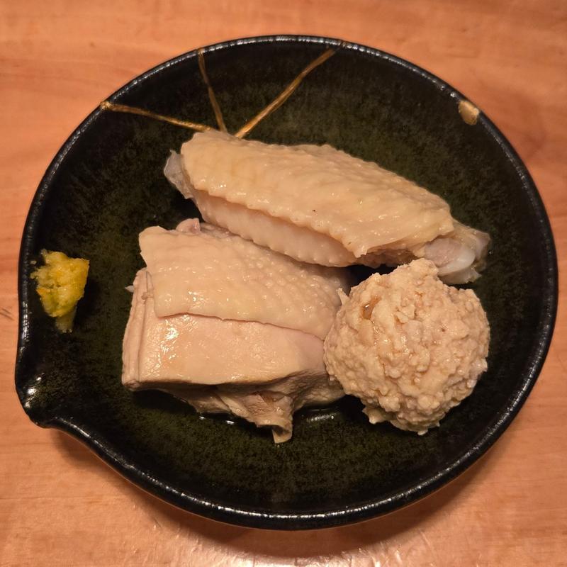 水炊き肉二種盛り(骨付もも肉･骨付手羽先)(とり安)