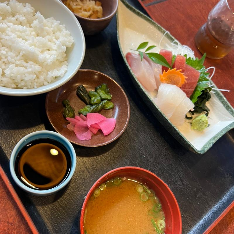 お造り定食(ファミリー割烹 三の路)