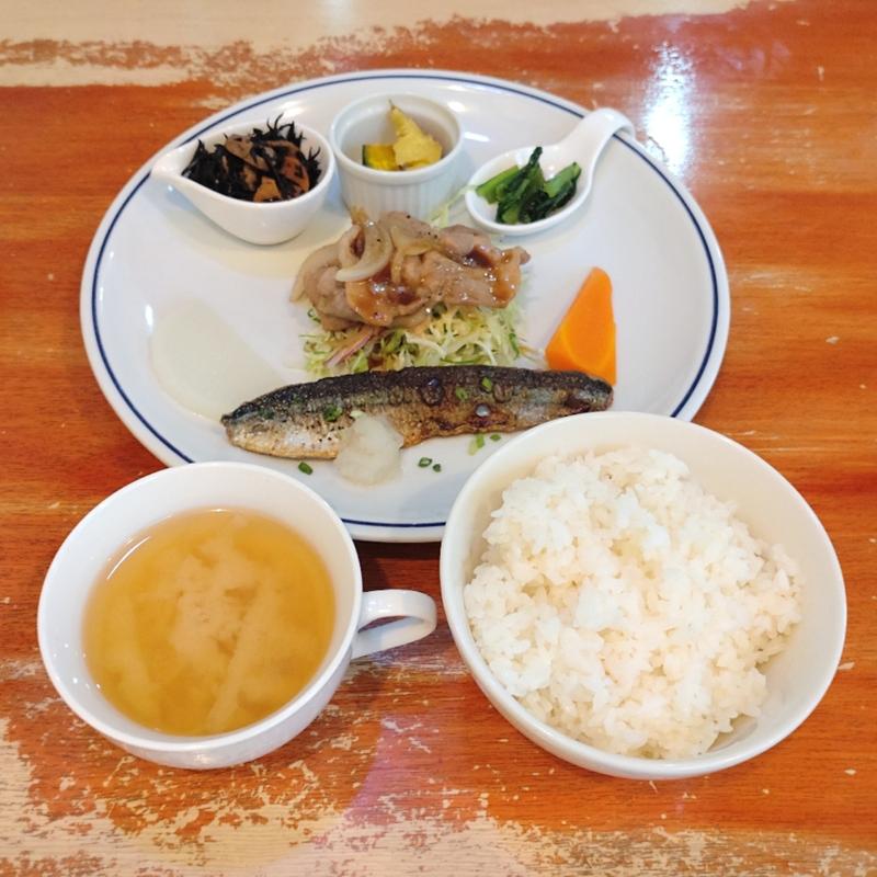 ランチプレート(ピーチーズ)