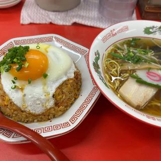 キムチ炒飯 半ラーメン