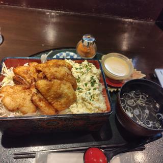 比内地鶏手羽先タルタル重
