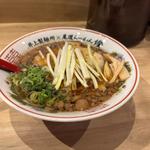 黄ニララーメン