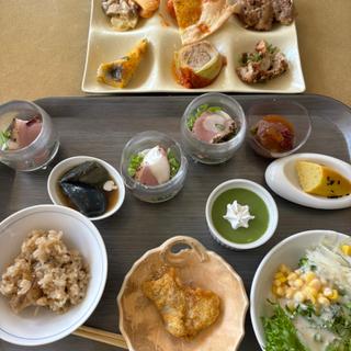 ランチビュッフェ