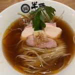 はまぐりだしの醤油らぁめん(中華そば 半蔵製麺)