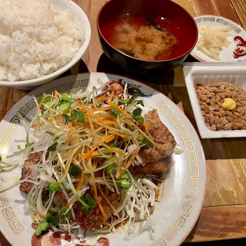 辛めの油淋鶏定食(寅""むすこ食堂 )