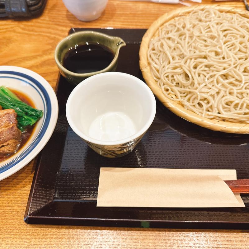 十割そばと豚バラ柔らか煮(手打ち蕎麦 ゆうり庵)
