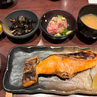 焼き鮭定食(たい将 （TAISHO）)