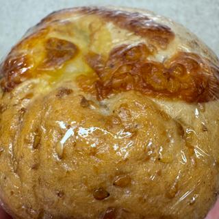 白ゴマ＆ベーコン＆チーズベーグル(Pomu.bakery)