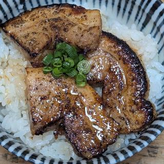 肉飯(らぁ麺 ここん)