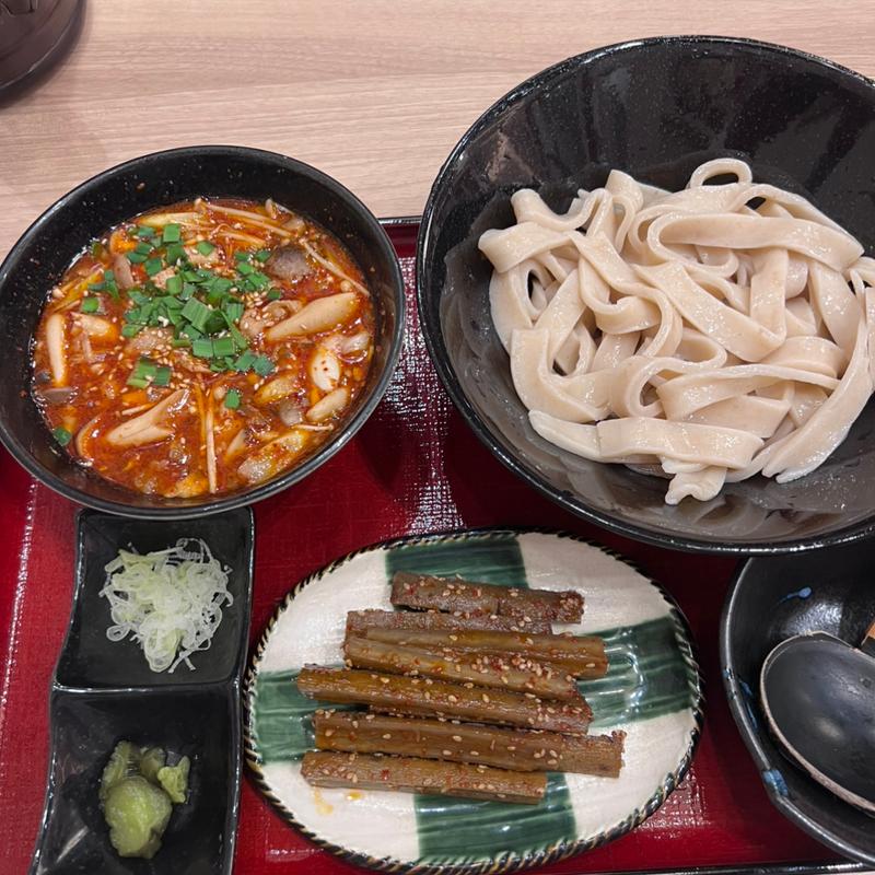 辛肉きのこ汁つけうどん（並）+極太きんぴらごぼう(武蔵野うどん とこ井)