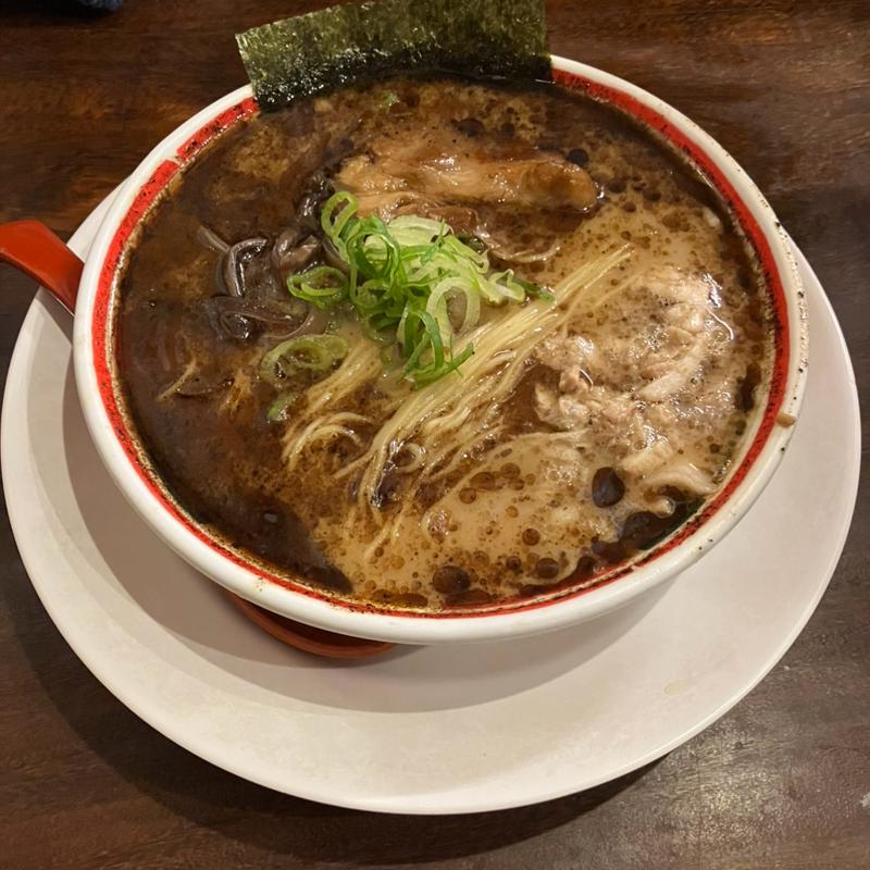 こぼんしゃん+角肉入り(九州じゃんがららあめん 原宿店 )