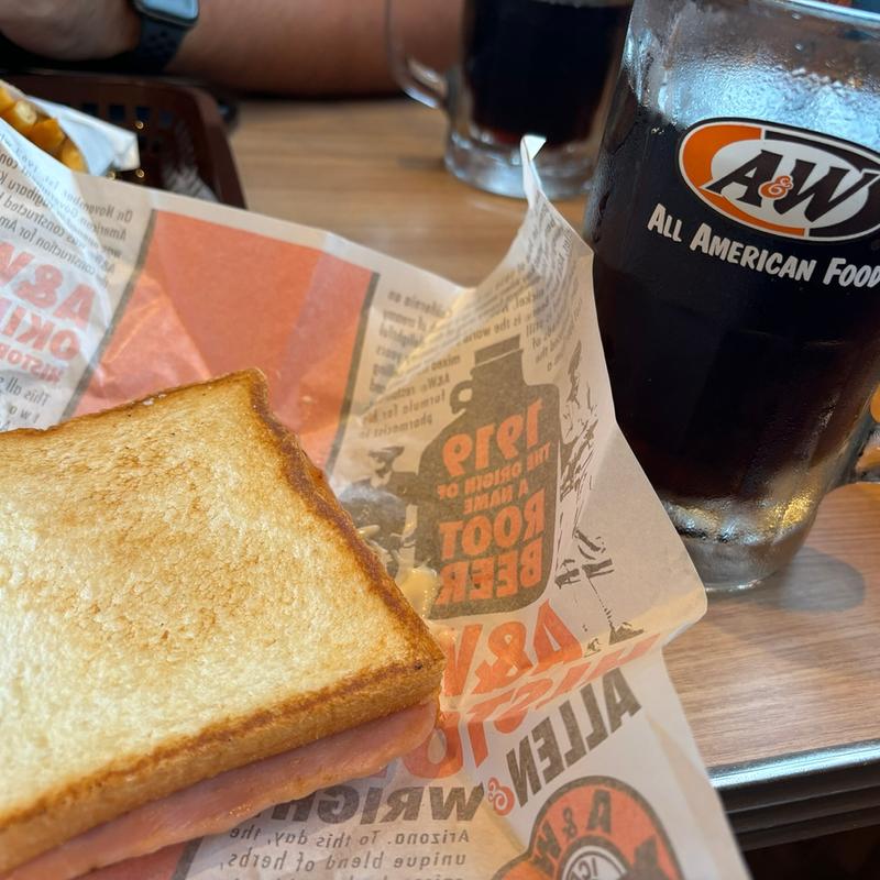 ベーコンチーズマッシュサンド(Ａ＆Ｗ 牧港店)