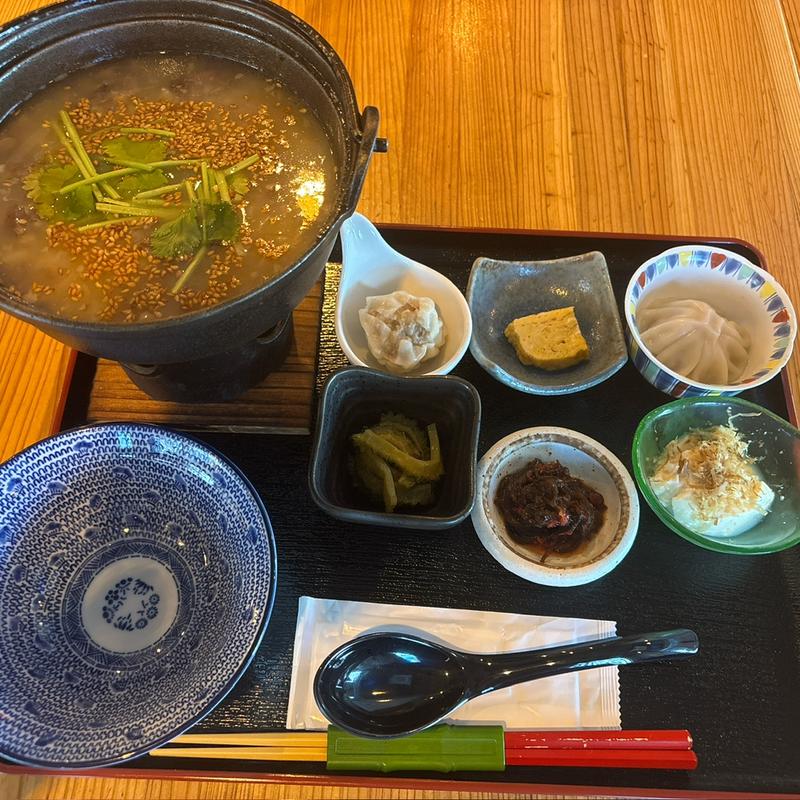 濃厚和牛出汁のお粥(健康朝ごはんの店 あさとん食堂 泉崎店)