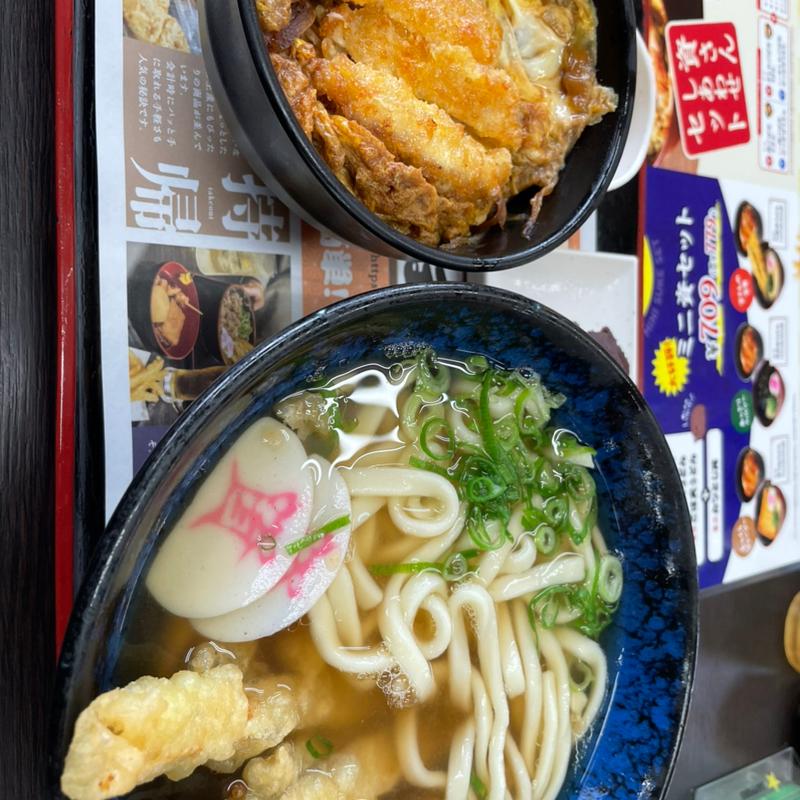 ごぼう天うどん(細麺)(資さんうどん 野芥店)