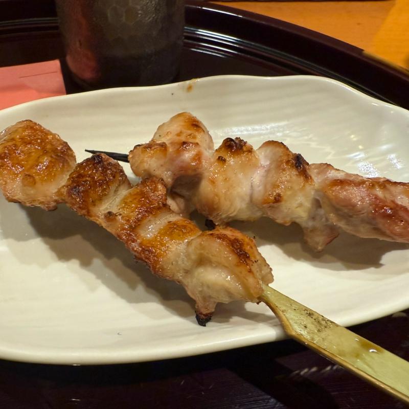ぼんじりの串打ち焼き(燈庵 青山店)