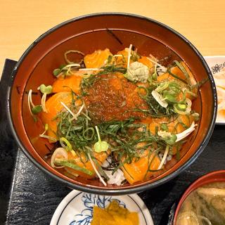 サーモンといくらの親子丼(ごはん処 国技館 イオン延岡SC店)
