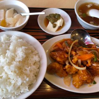 鶏肉の甘酢定食(聚宝)