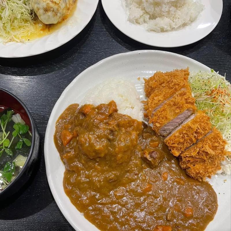 ロースカツカレー(洋食エリーゼ えいすけ)