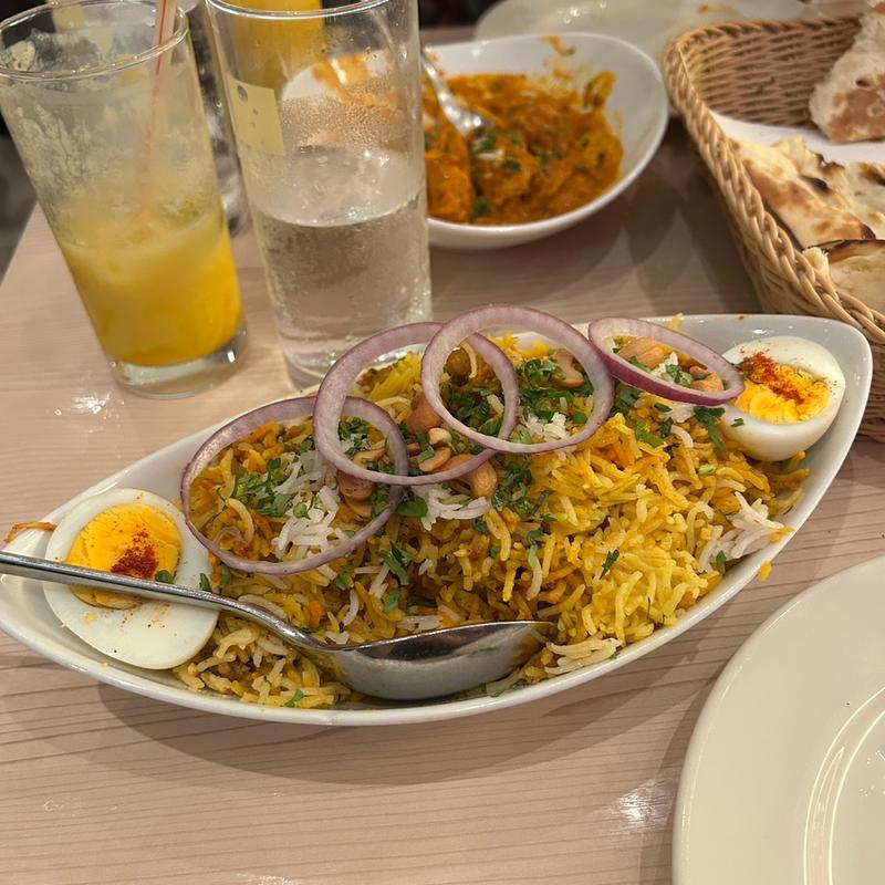 チキン ブリアニ(ボンベイ シジラーズ BOMBAY SIZZLERS)