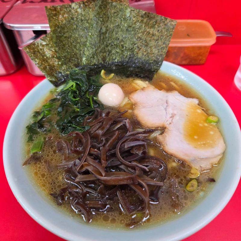 醤油ラーメン キクラゲ(ラーメン壱六家 磯子本店)