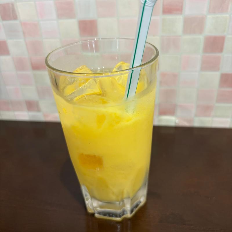 マンゴーラッシー（ランチセット）(Indian restaurant Taj mahal hiroshima)