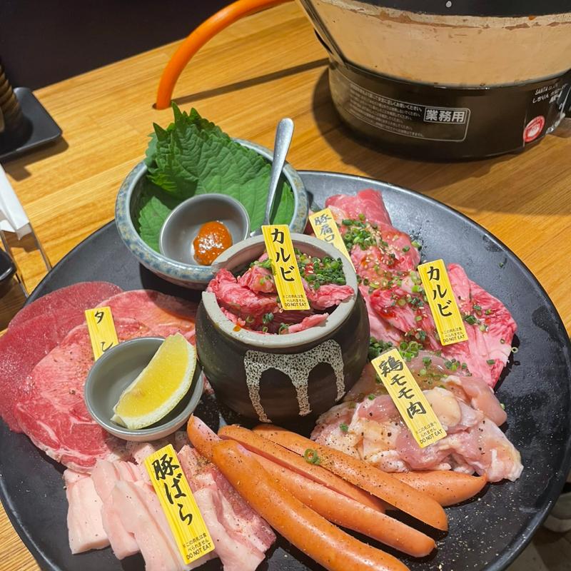 ファミリー盛り(大衆焼肉 かまど屋)