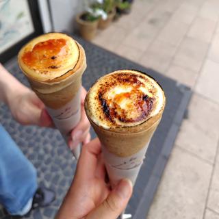 グループdeほうじ茶焼き芋ブリュレ(茶羽クレープ)