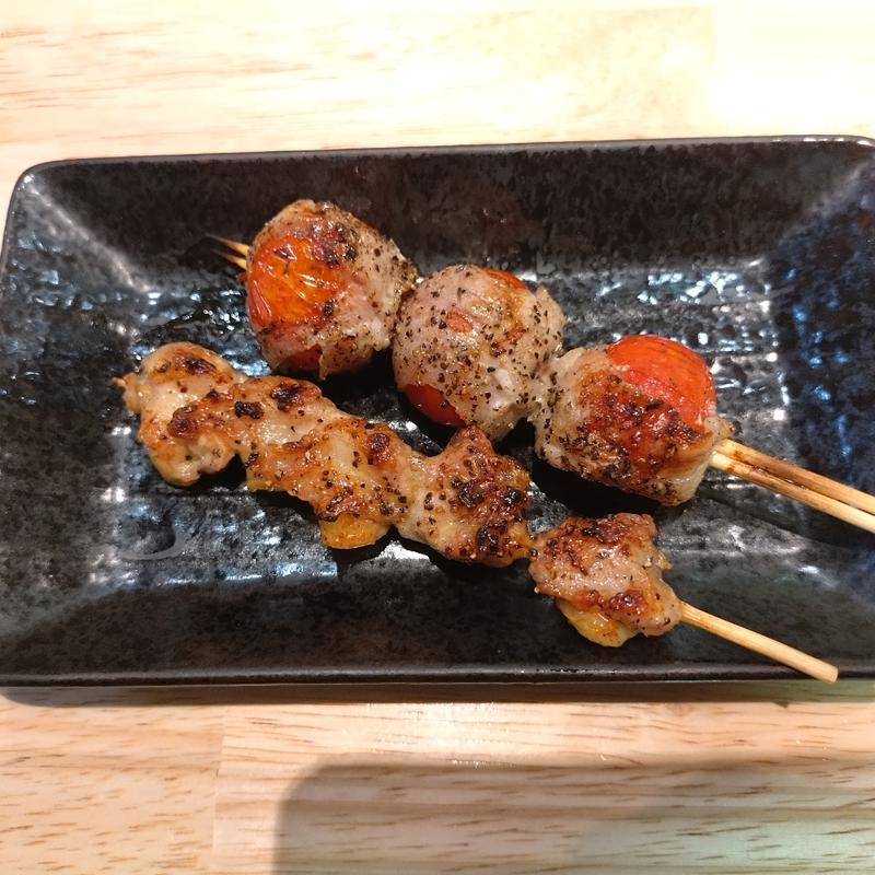 ひざなんこつ＆トマト巻き(大衆酒場 といろ)