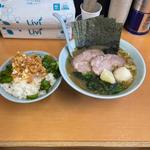 特製らーめん 並(横浜ラーメン 武蔵家 綾瀬店 )