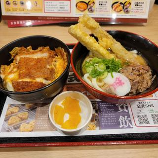 選べるしあわせセット(資さんうどん 浦和中島店)