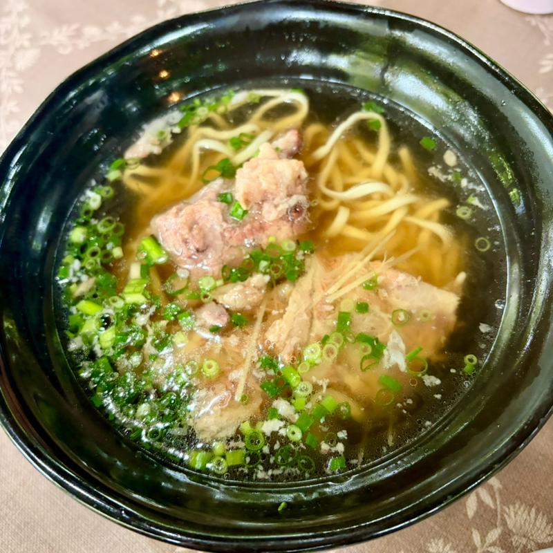 本ソーキそば(小)(すーまぬめぇ)