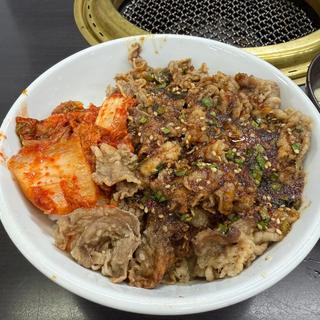 カルビ丼 中(白頭山 大林店)