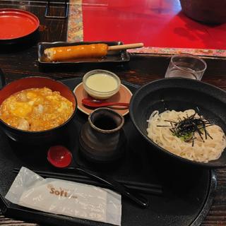 比内地鶏親子丼