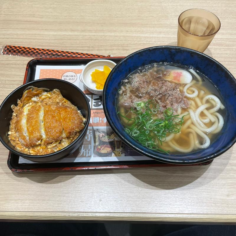 肉うどん、カツ丼小(資さんうどん南津守店)