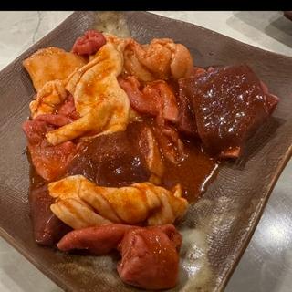 ホルモン盛合せ(焼肉幸福 浅草本店)